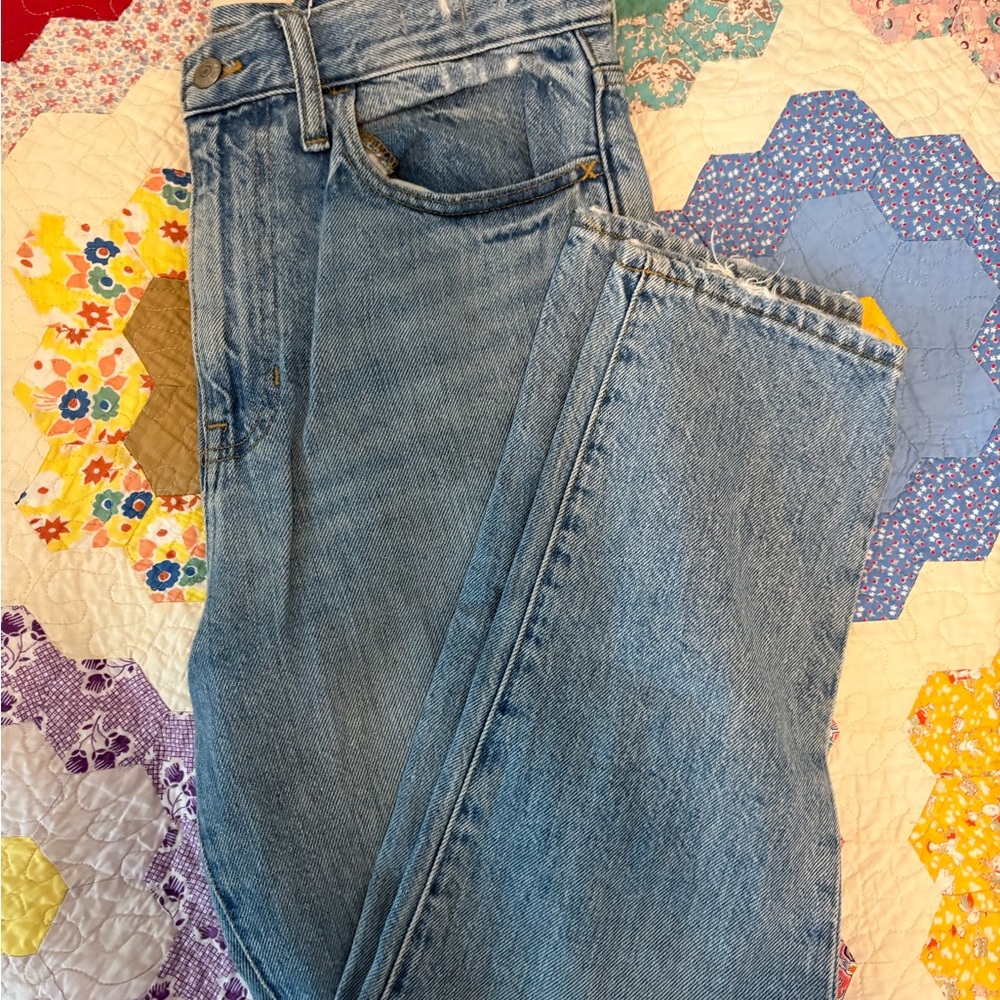 Madewell The Mom Jean Size 27 in Great Condition!